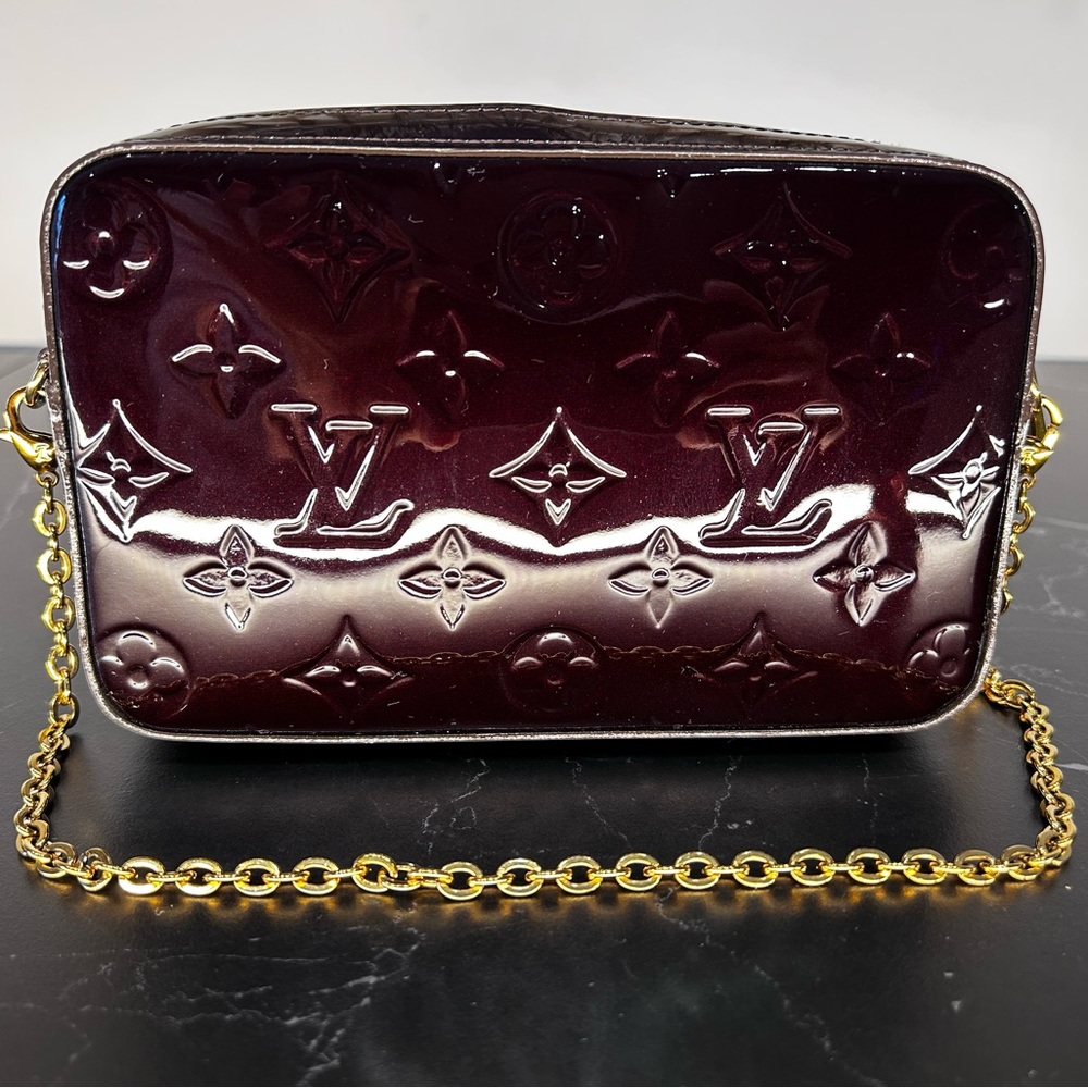 Louis Vuitton Amarante Monogram Vernis Camera Pouch
